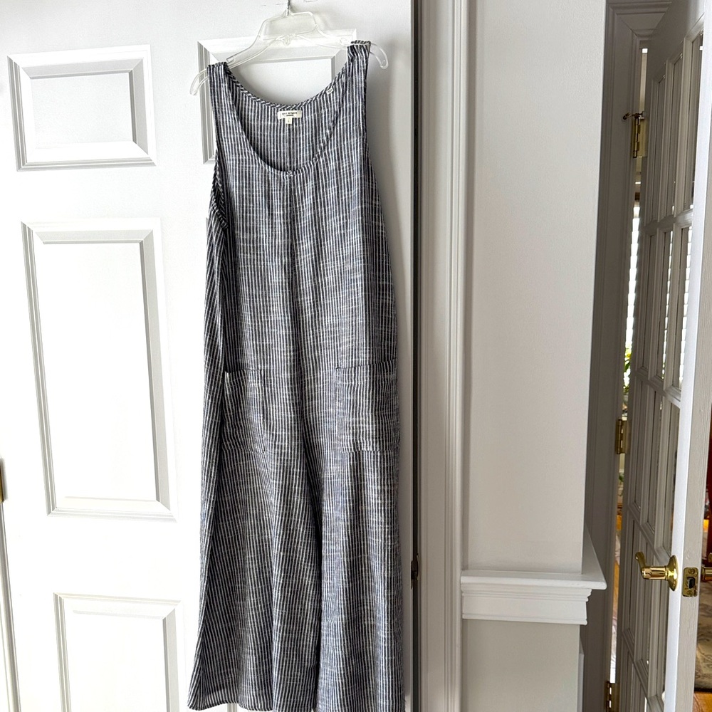 Max Studio Monochrome Striped midi jumpsuit 50” length and 21” pit to pit.